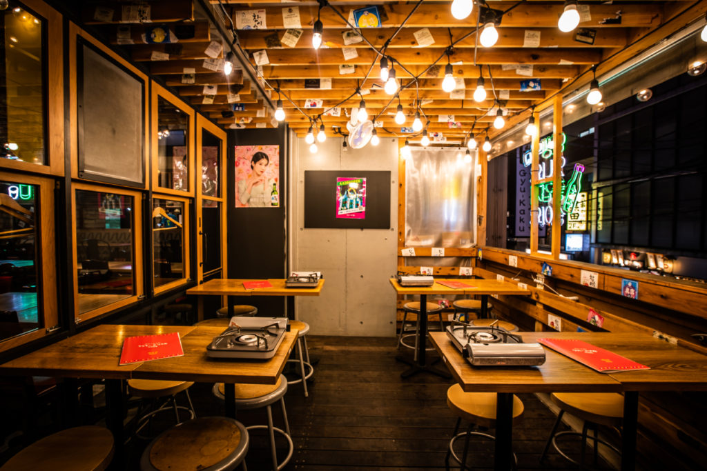 韓国大衆酒場 ラッキーソウル 西新宿 - 【ロケ地検索】居酒屋